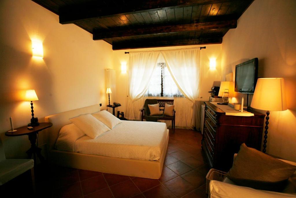 La Maragliana Castel Rocchero Room photo
